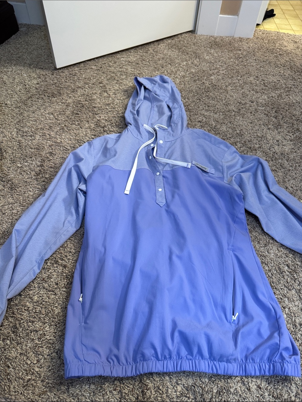 Columbia Women’s Two-Tone Light Blue Hooded Windbreaker